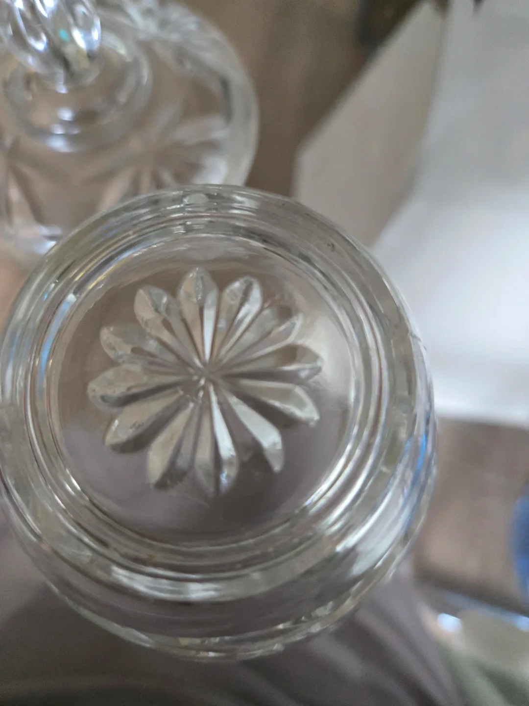 Crystal Candy Dish with Lid image indicator(4)