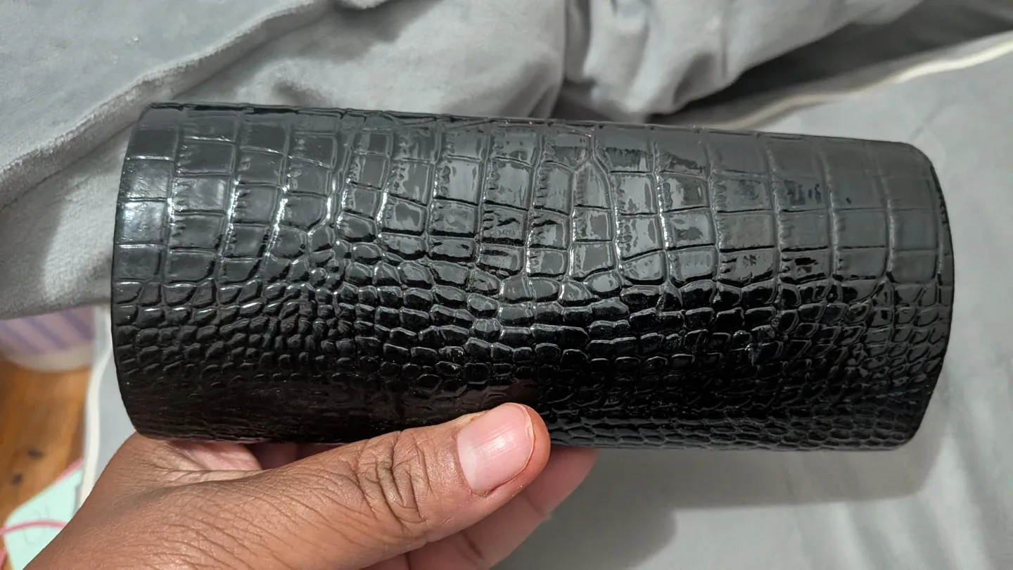 Black Crocodile Pattern Glasses Case image indicator(3)