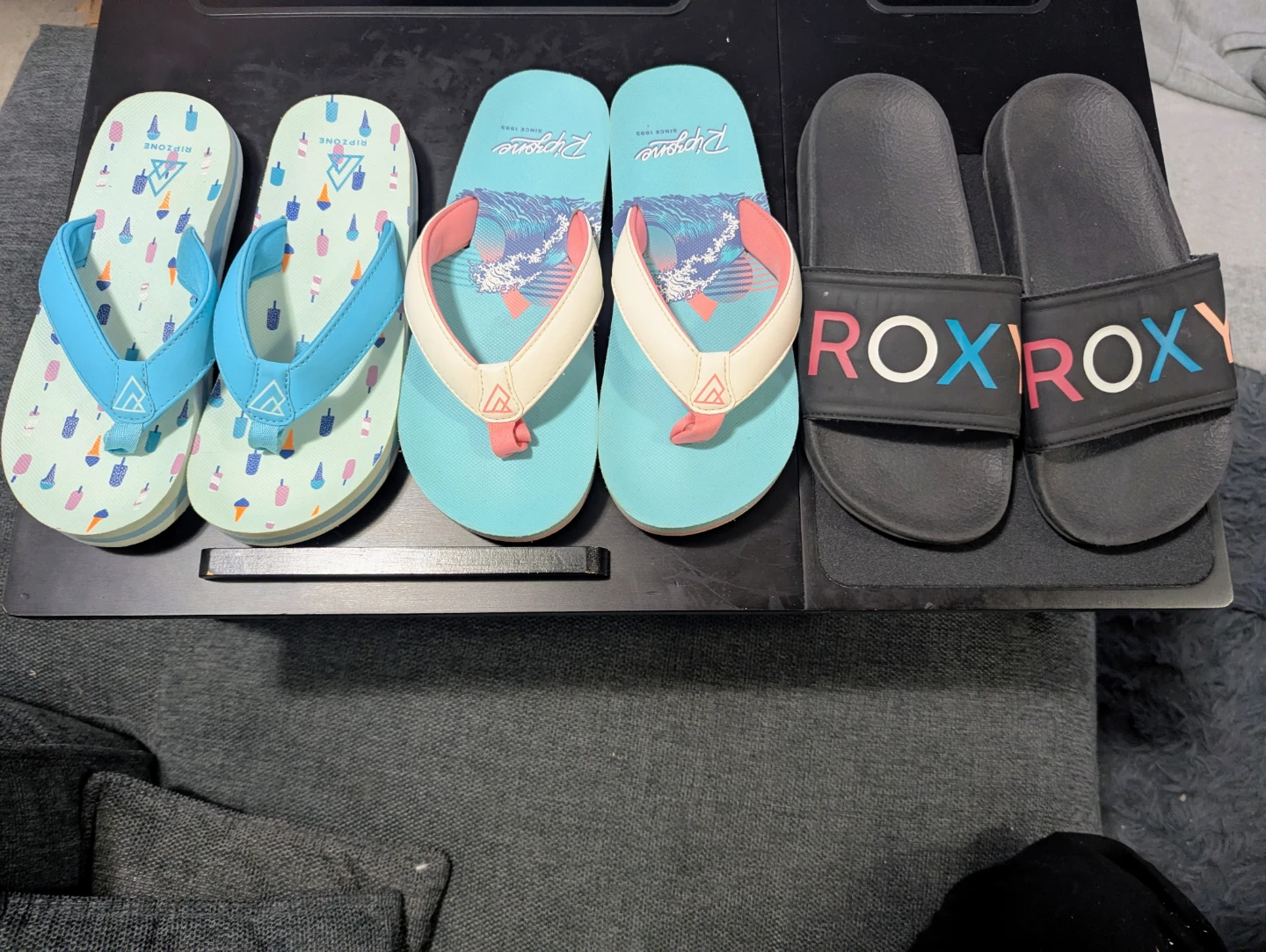 Ripzone & Roxy Flip Flops