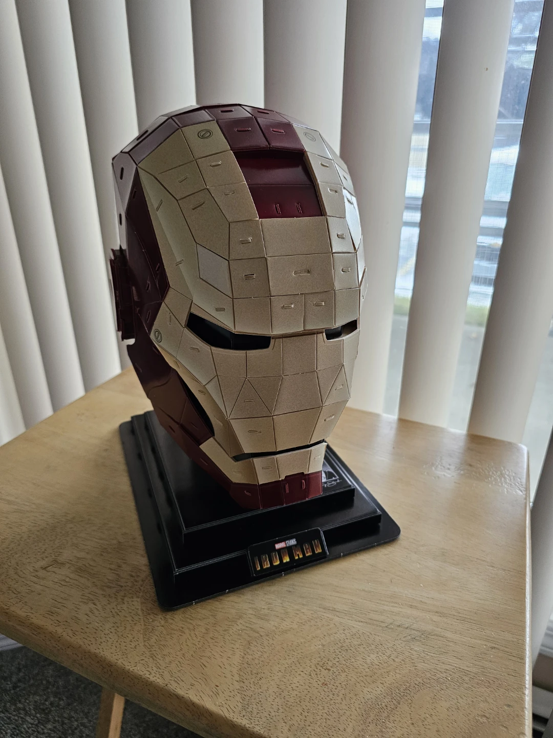Marvel Studios Iron Man Helmet 3D Puzzle - photo 3