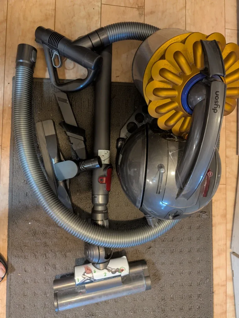 Dyson DC37 Multi Floor Canister Vacuum image indicator(2)