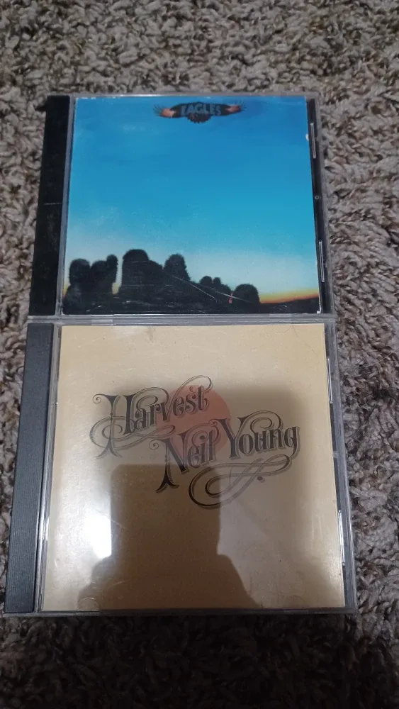 Mixed CD Collection: Bob Dylan, 3 Doors Down, Eagles, Weezer image indicator(4)