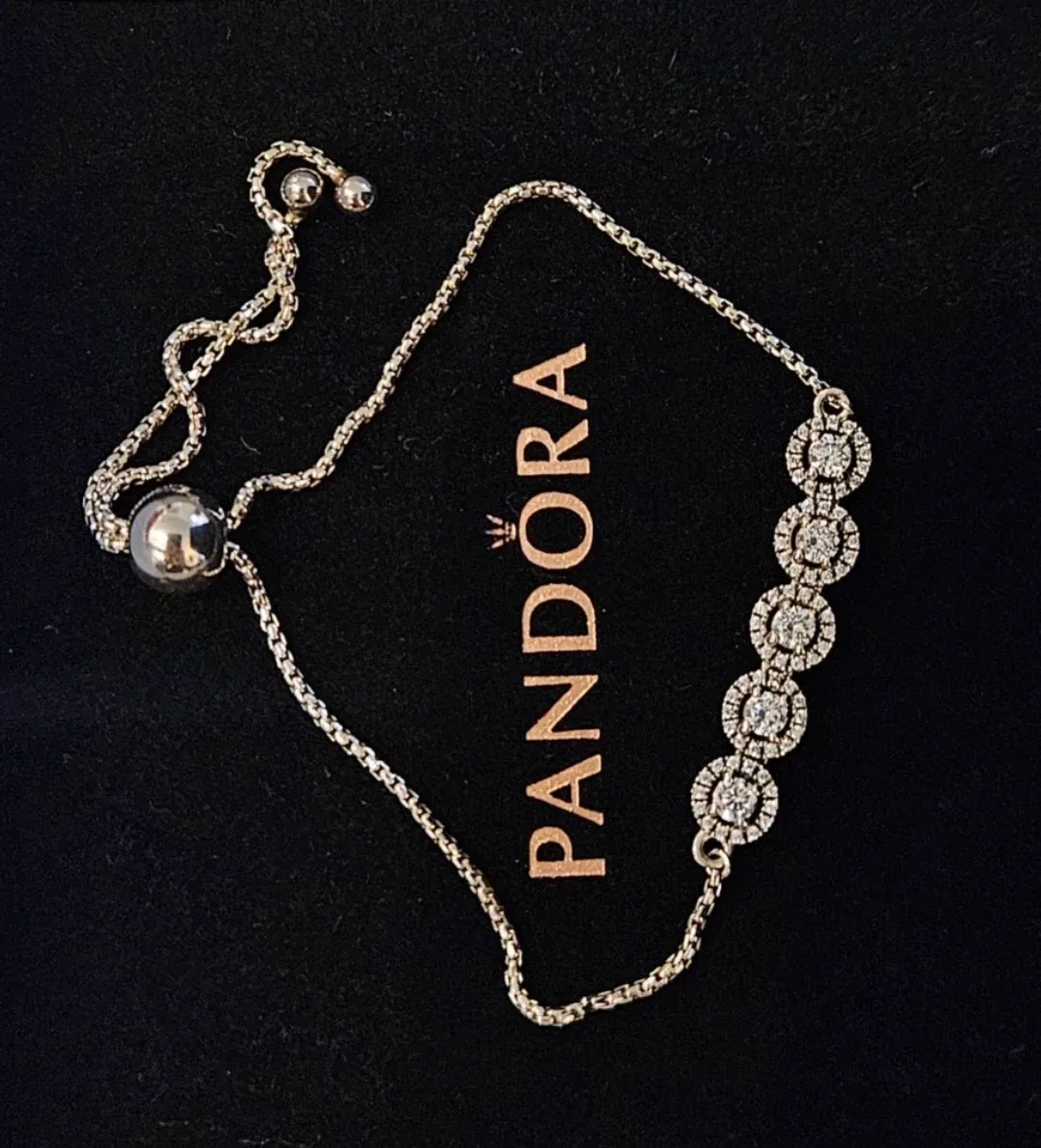 Pandora Bracelet with adjustable band image indicator(2)