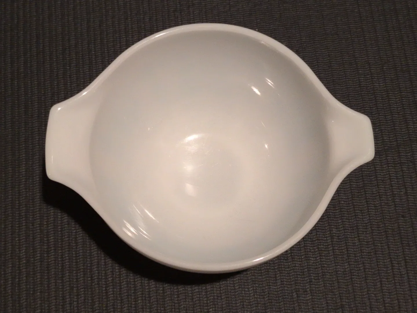 Pyrex Folk Town & Country Cinderella Bowl image indicator(2)