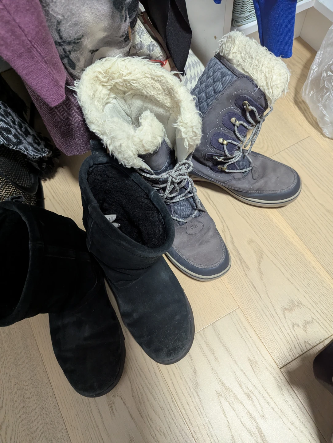Ugg and HH Women Winter Boots - size 9 Waterproof