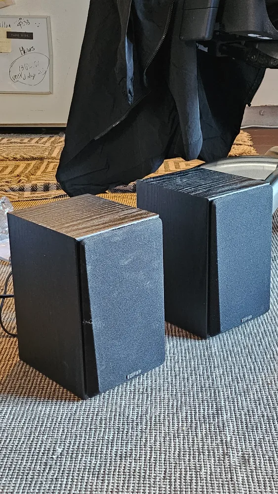 Edifier R980T Bookshelf Speakers