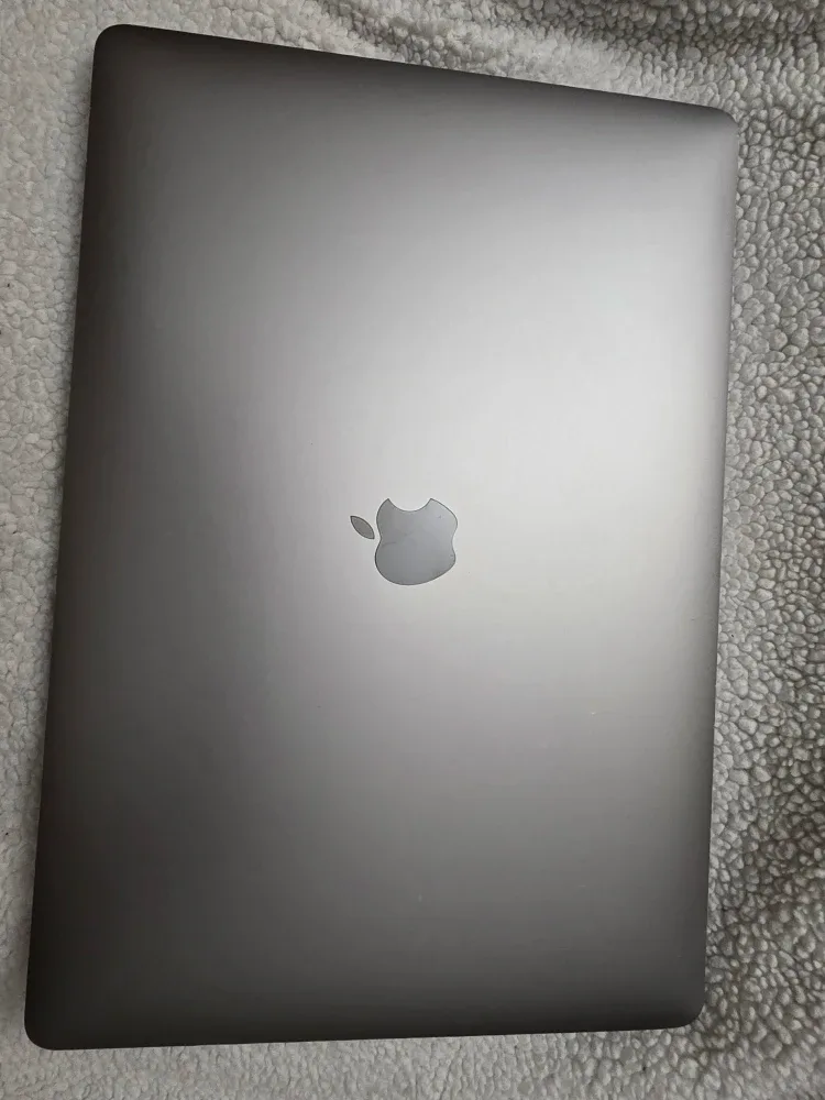 MacBook Pro 16GB 251GB