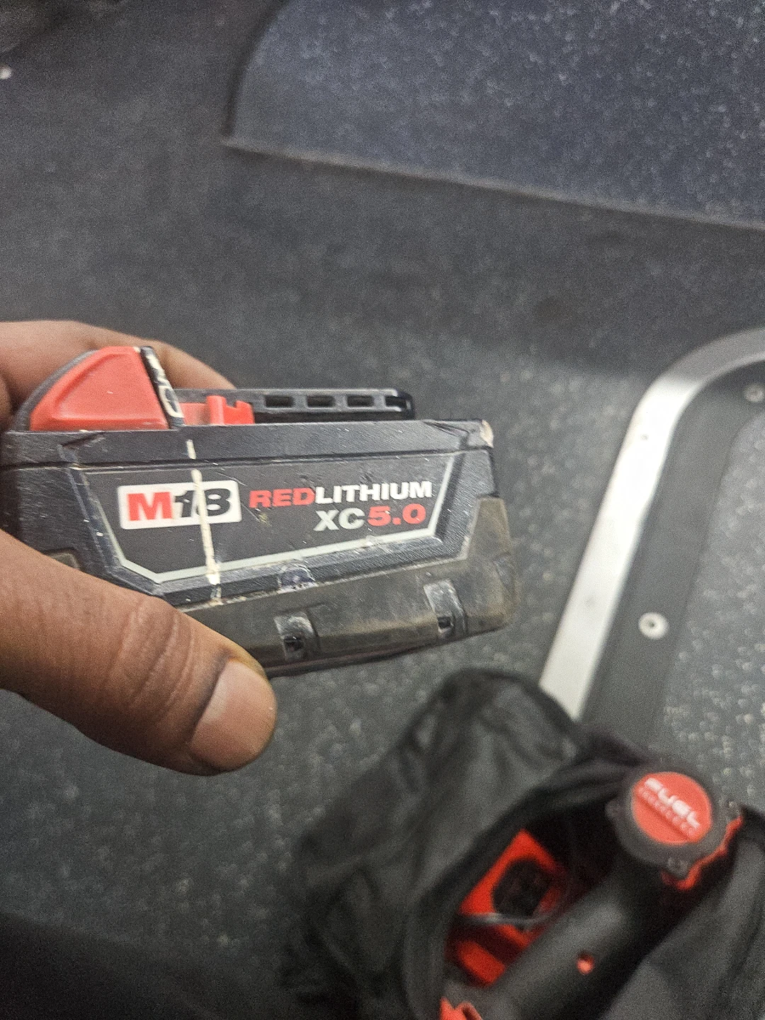 Milwaukee M18 FUEL Drill and REDLITHIUM XC5.0 Battery - photo 4