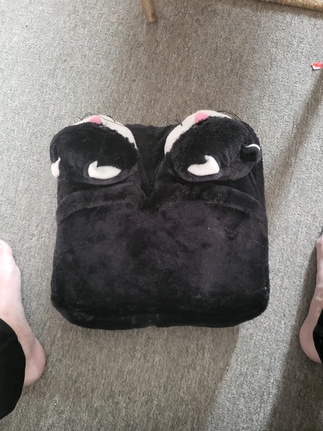 Smoko Vibrating and Massage Slippers