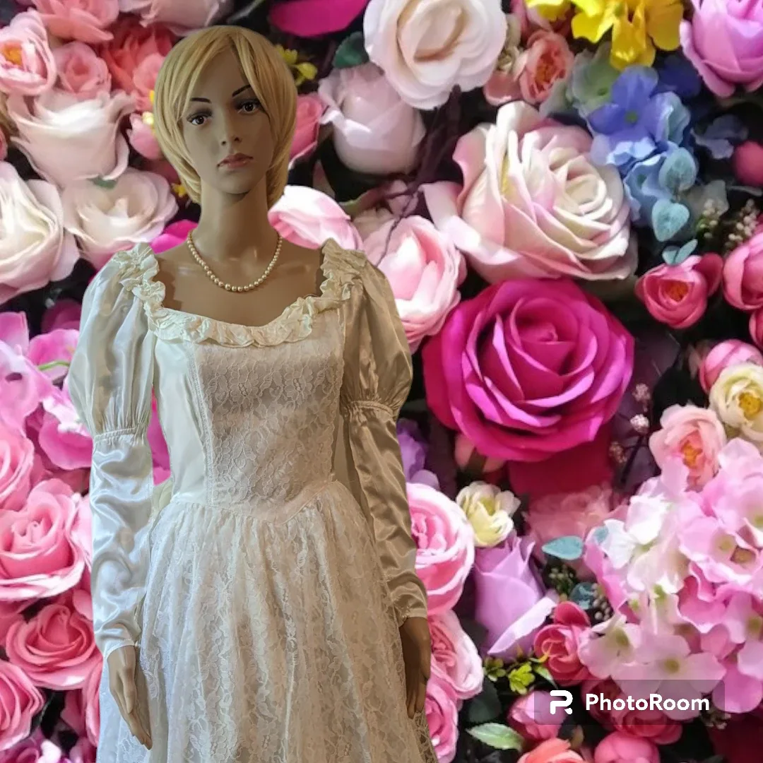 Vintage 70s 2/4 Boho Prairie Wedding Laura Ashley Dress image indicator(8)