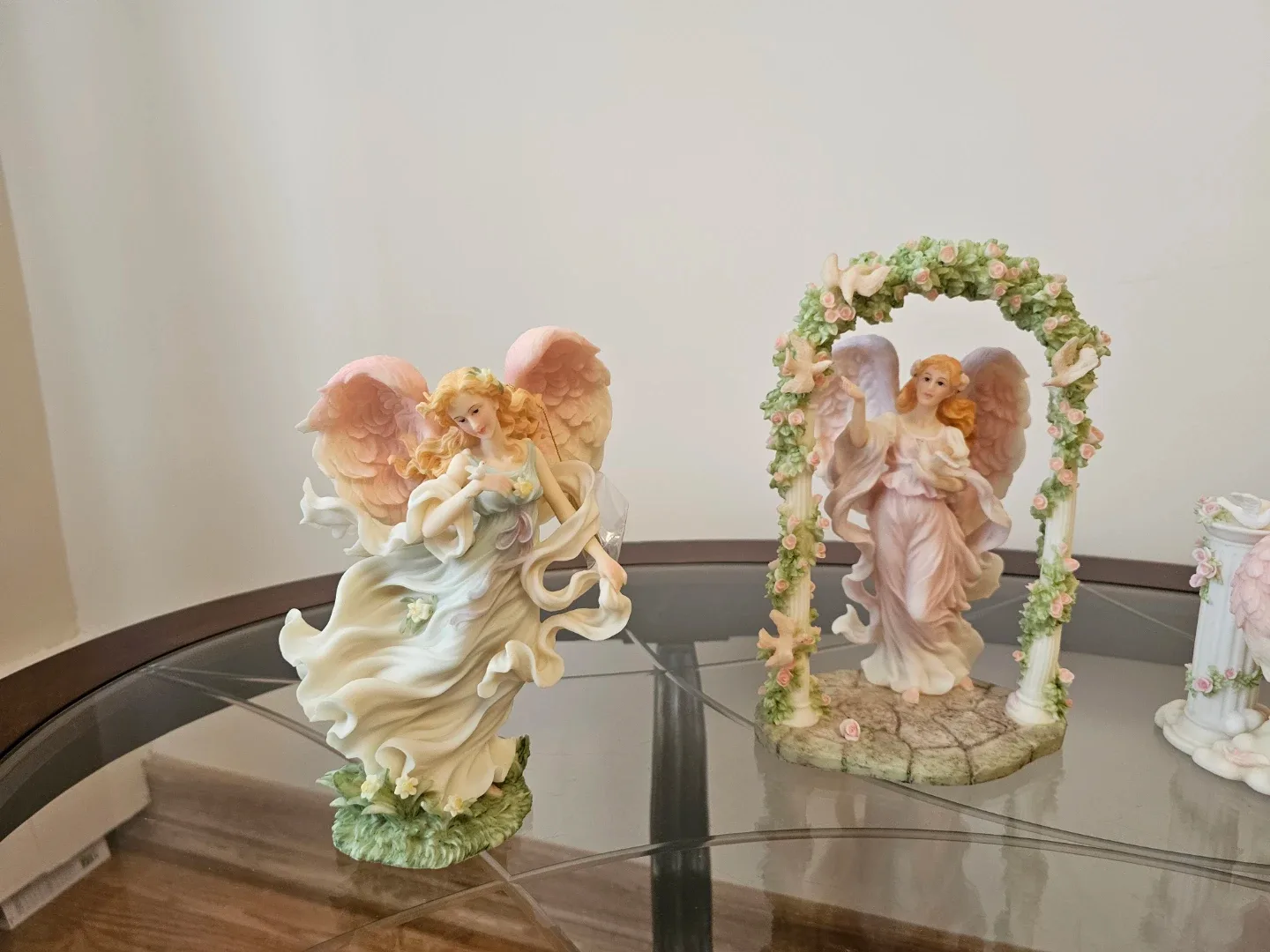 Angel Figurines - Home Decor image indicator(3)