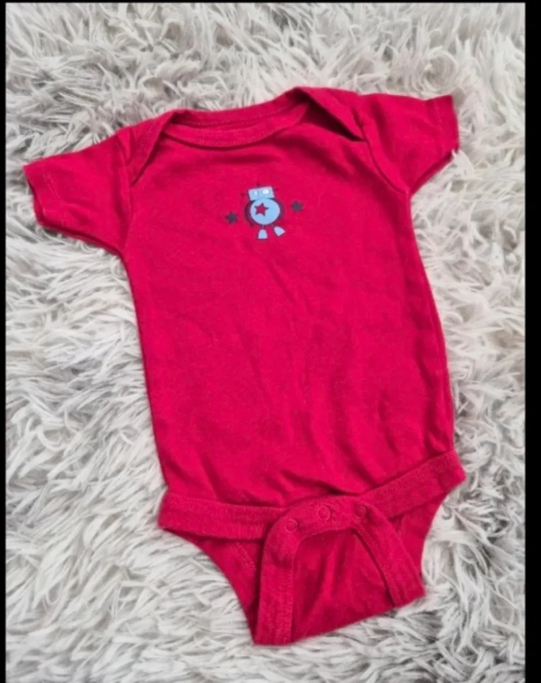 Newbprn red Baby  bodysuit