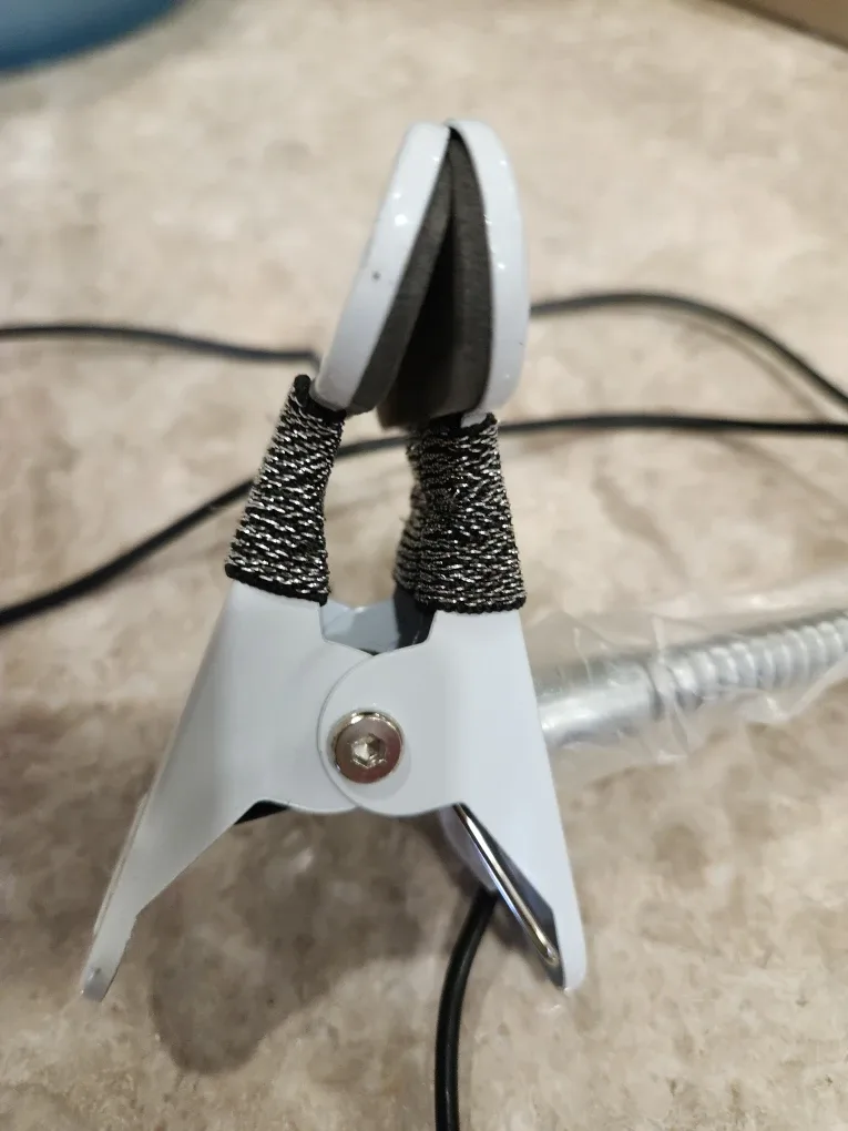 LED Clip-On Magnifying Lamp image indicator(3)