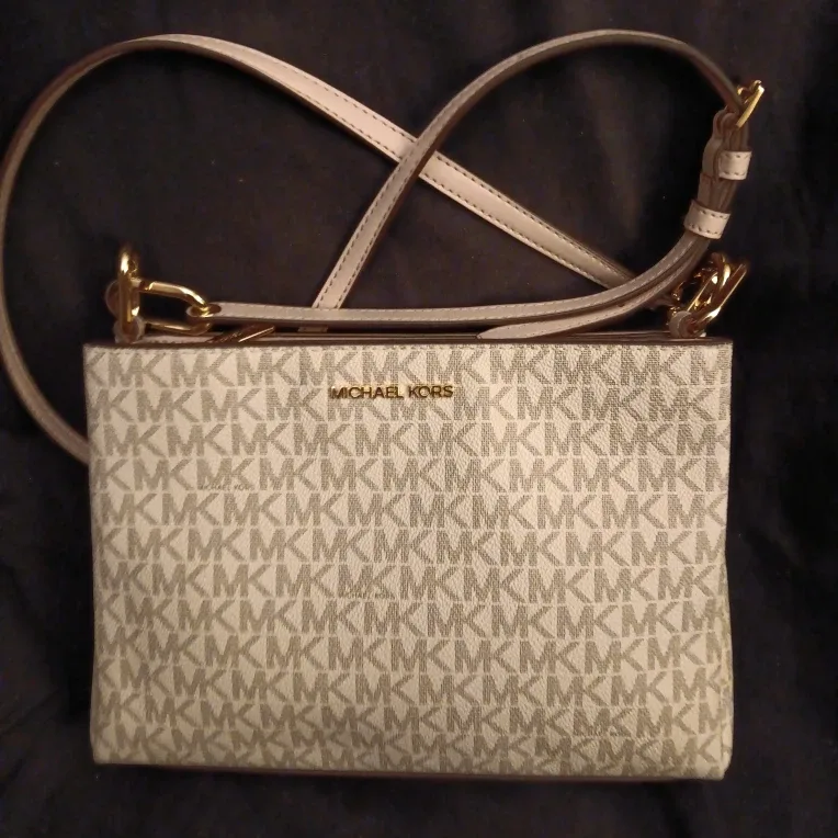 Michael Kors Crossbody Bag