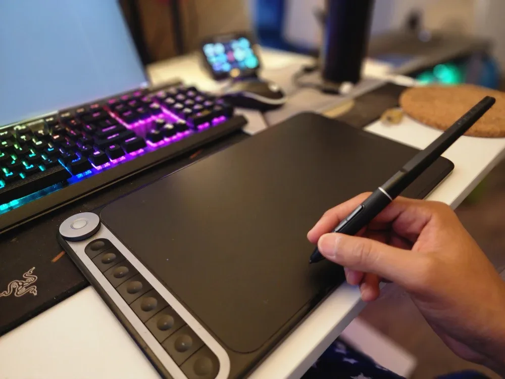 Huion Inspiroy Q620M Drawing Pen Tablet - working video attached