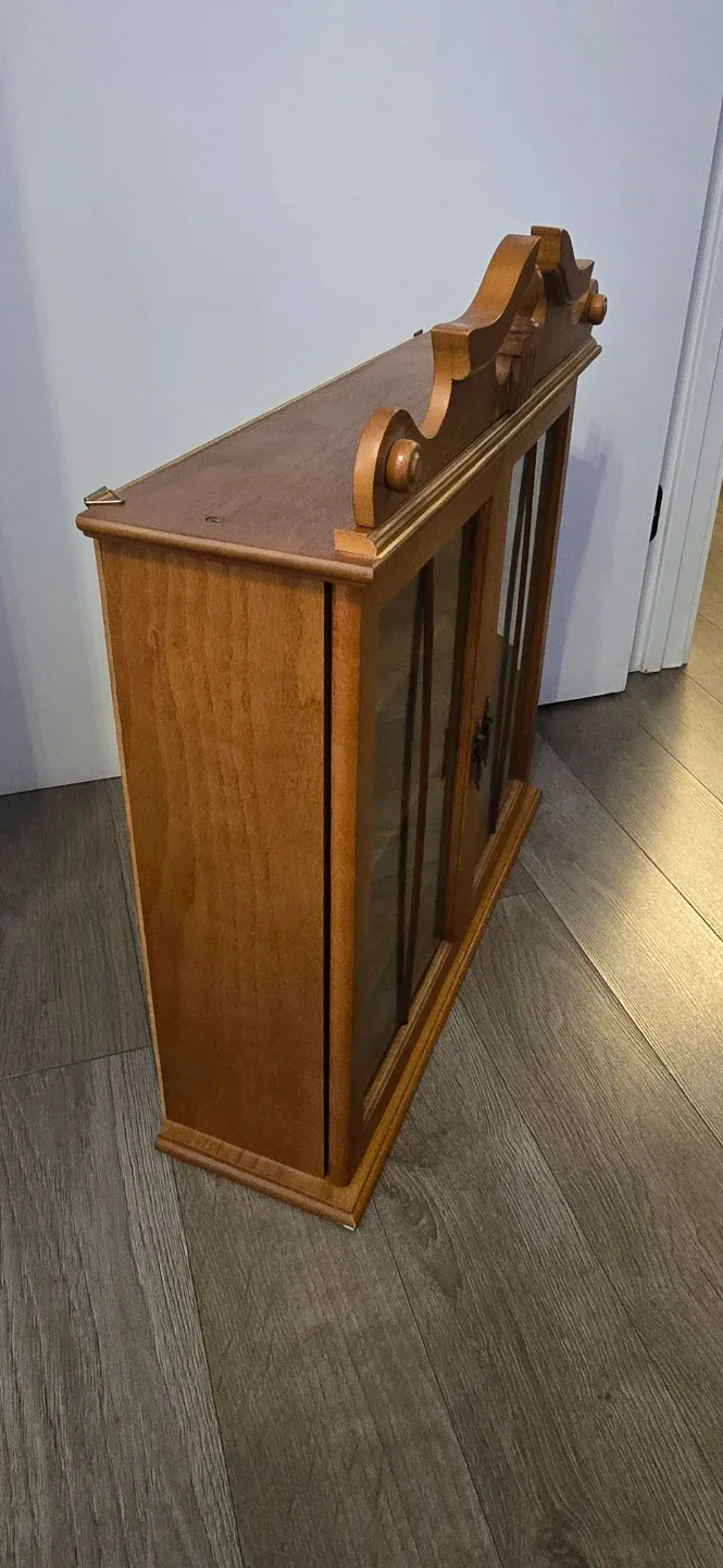 Wooden Display Cabinet with Glass Doors image indicator(5)