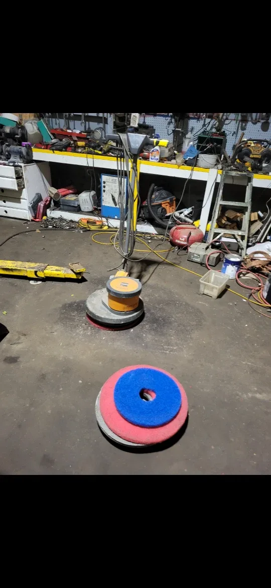 Floor polisher/scrubber Working conditions good image indicator(2)