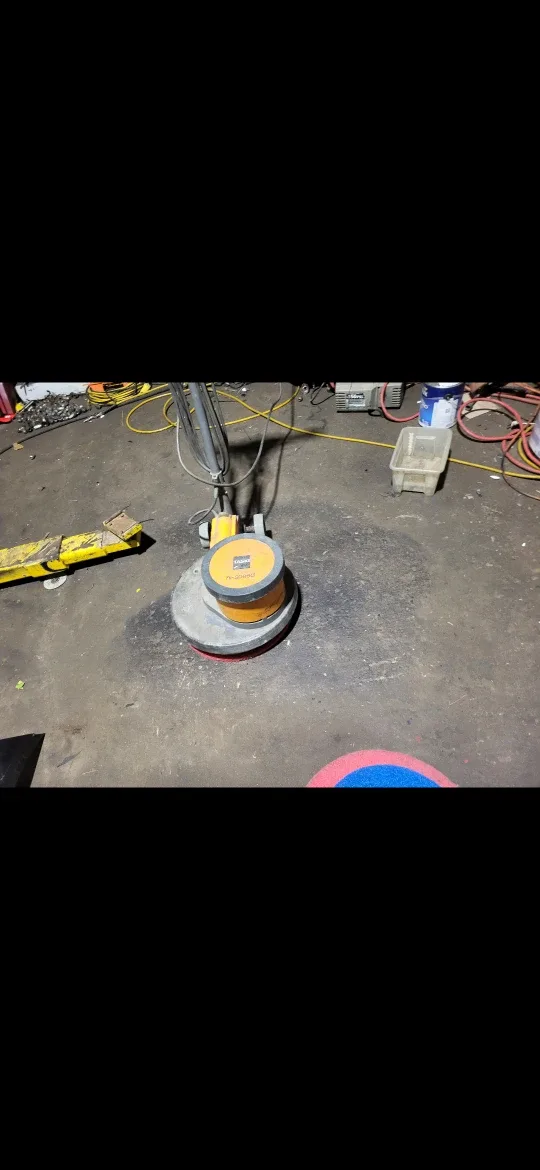 Floor polisher/scrubber Working conditions good image indicator(4)