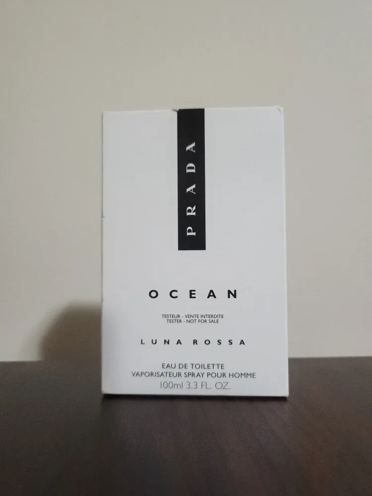 Prada Luna Rossa Ocean image indicator(3)