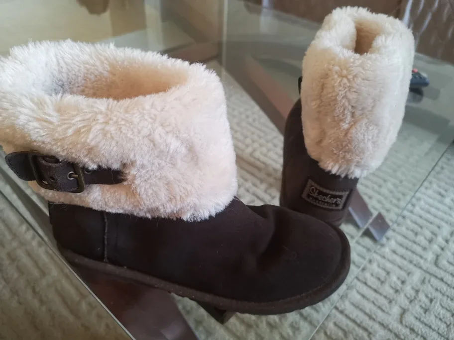 Skechers Australia Brown Winter Boots image indicator(2)