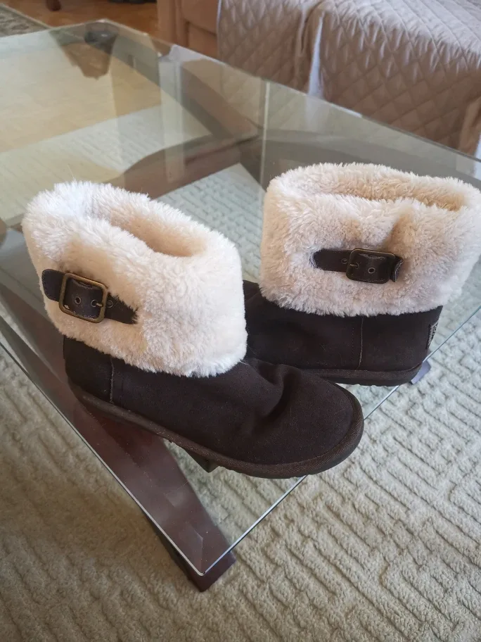 Skechers Australia Brown Winter Boots image indicator(4)