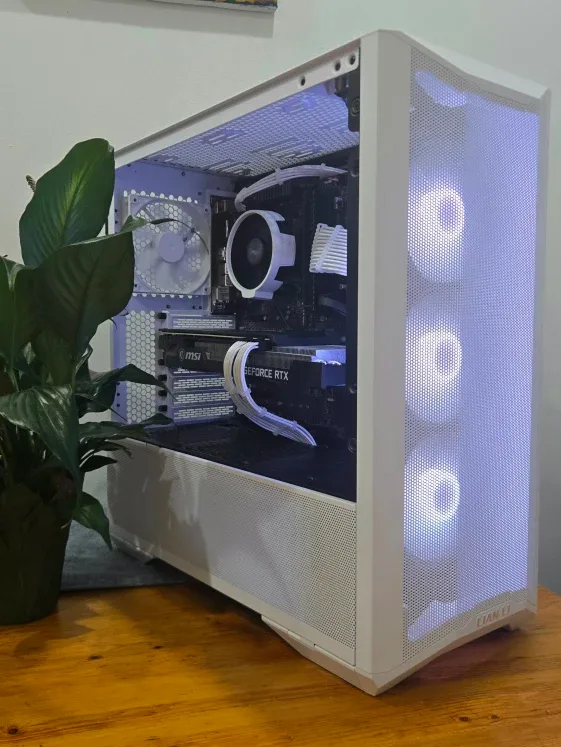 White Gaming PC | rtx 3070 16gb 5126gb