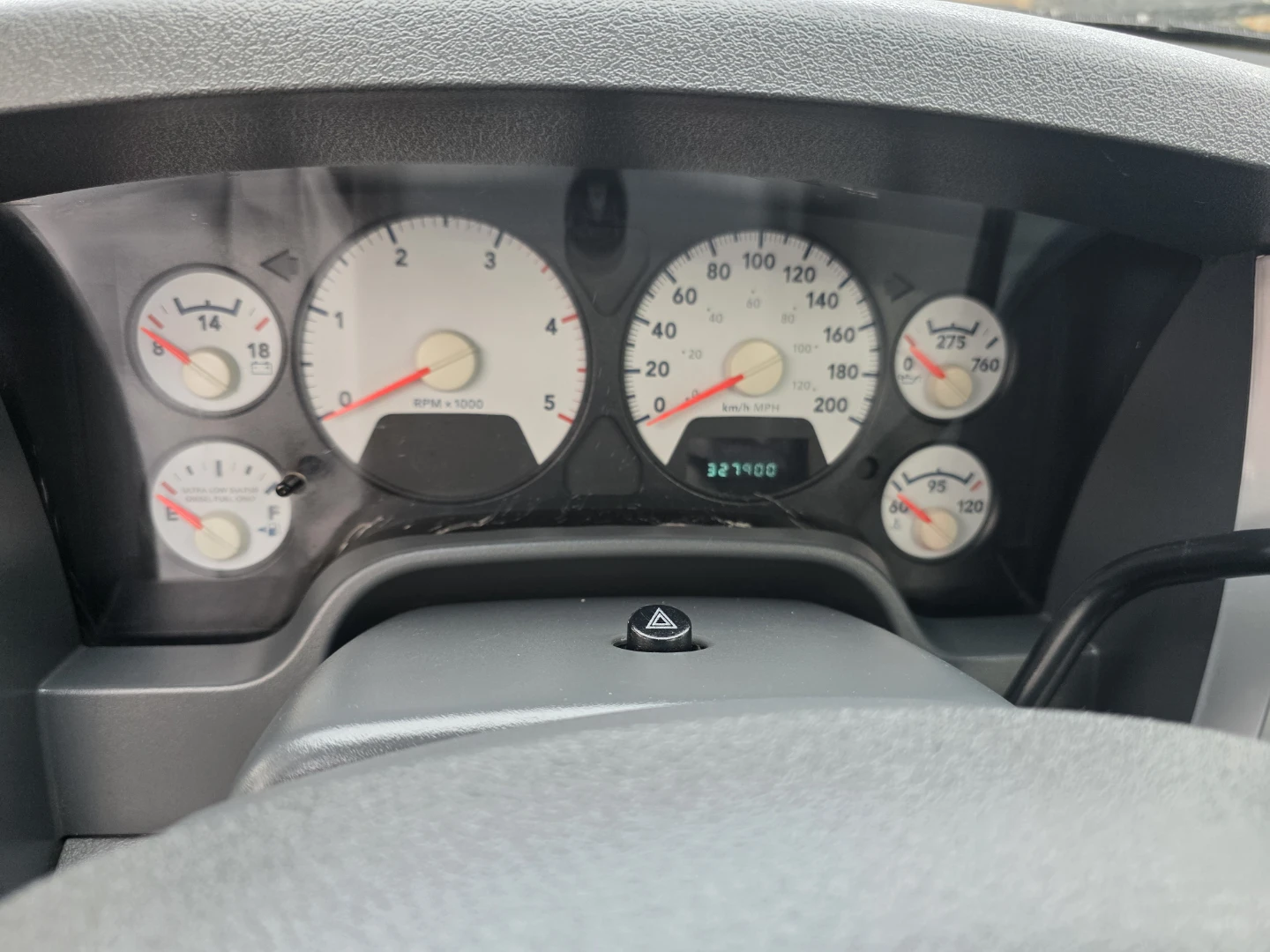 Dodge Ram 3500 Truck - photo 3