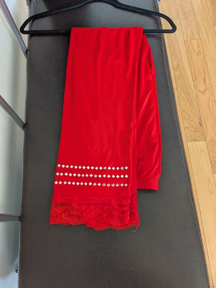 Red trouser with Lace Detail