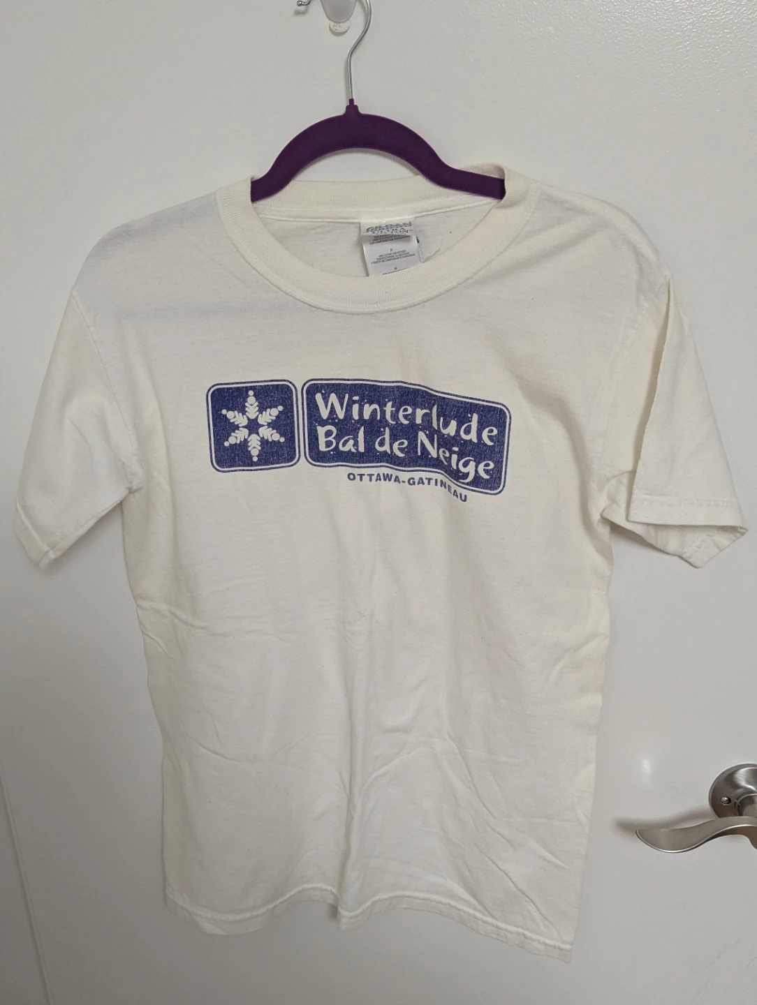 Winterlude Bal de Neige Gildan T-Shirt - Size Men's Small