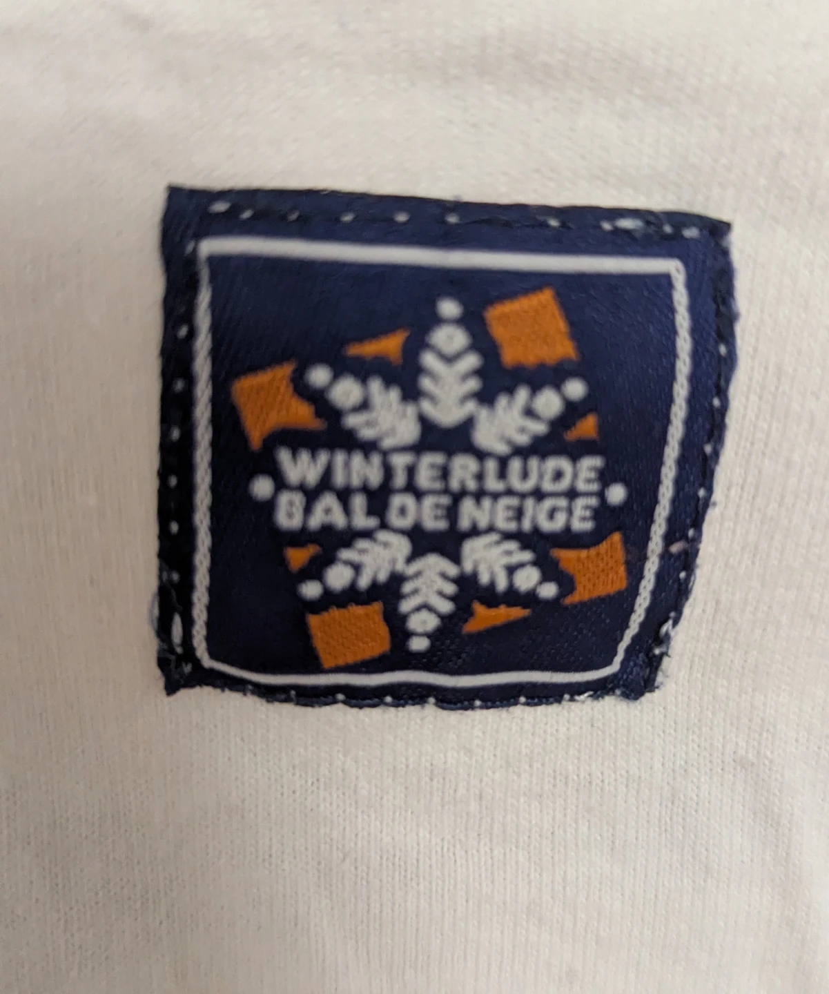 Winterlude Bal de Neige Gildan T-Shirt - Size Men's Small - photo 3