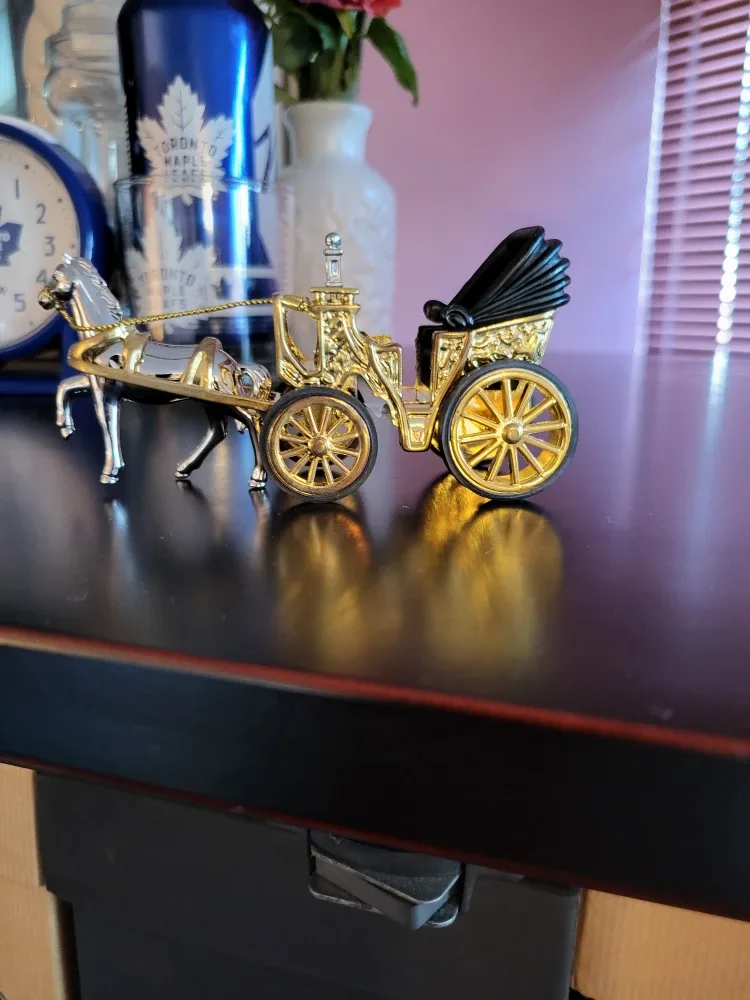 Breeze Collection Horse Carriage Clock - New in Box! image indicator(5)