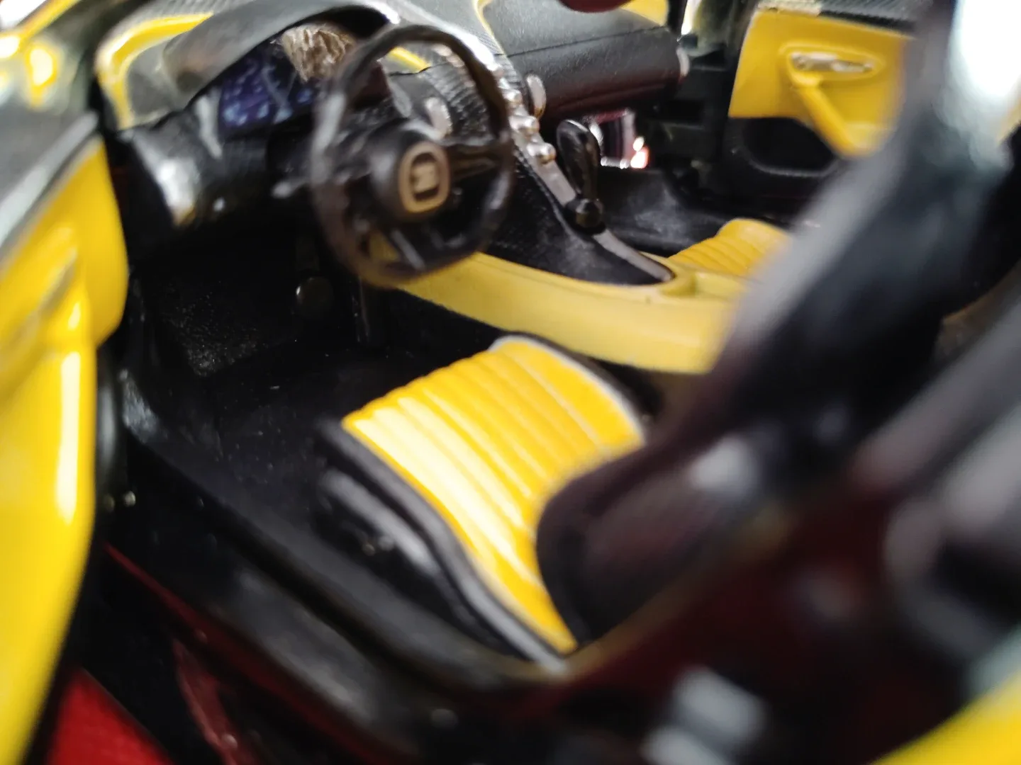 Bugatti Chiron Yellow & Black Diecast Car image indicator(3)