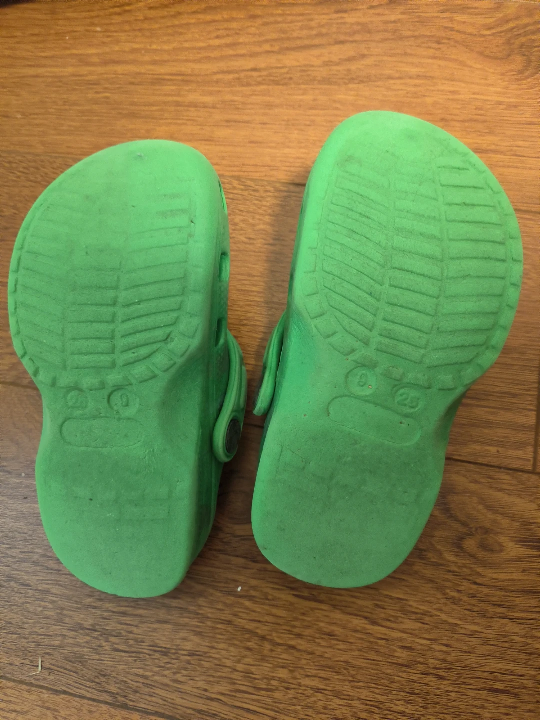 Green Crocs Kids Size 9 - photo 3