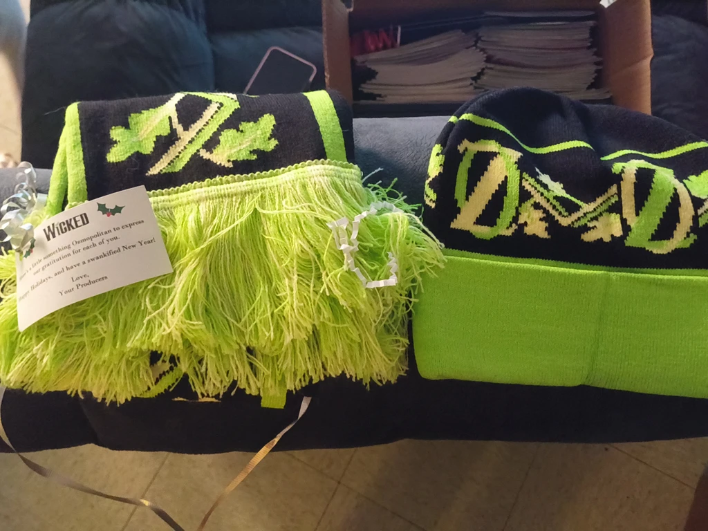 Wicked 20th Anniversary Broadway Gift Set - photo 4