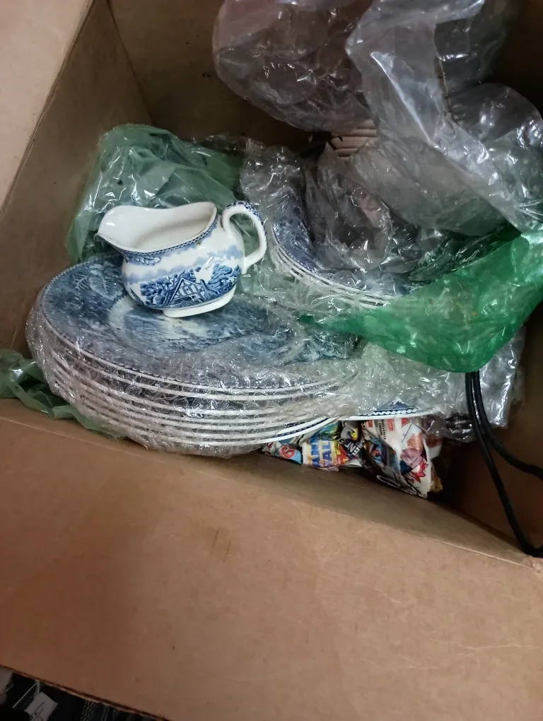 Woodland woods & sons Blue China Set