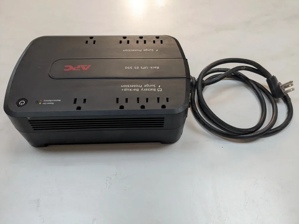 APC Back-UPS ES 550. Surge protection battery backup image indicator(5)