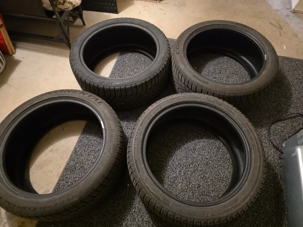 Continental  245/40 R18 Tires - Set of 4 image indicator(2)