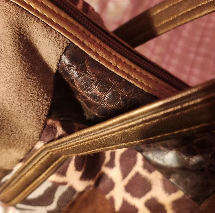 Makeup Bag image indicator(3)