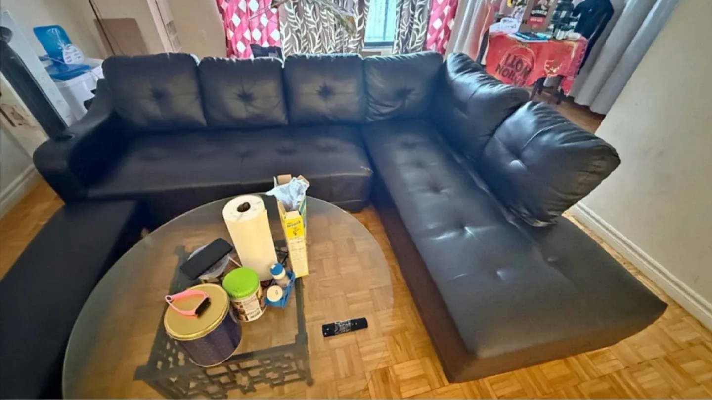 Black Leather Sectional Sofa image indicator(2)