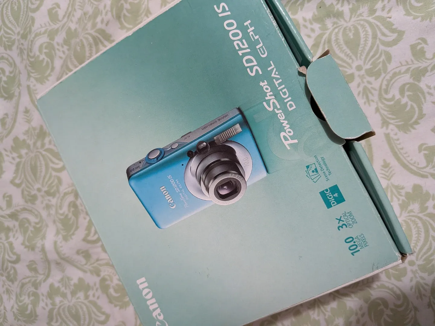 Canon PowerShot SD1200 IS Digital Camera - Blue image indicator(3)