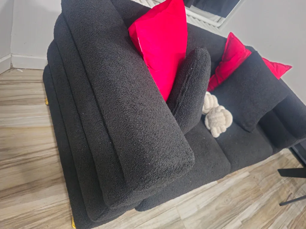 Black Couch image indicator(2)