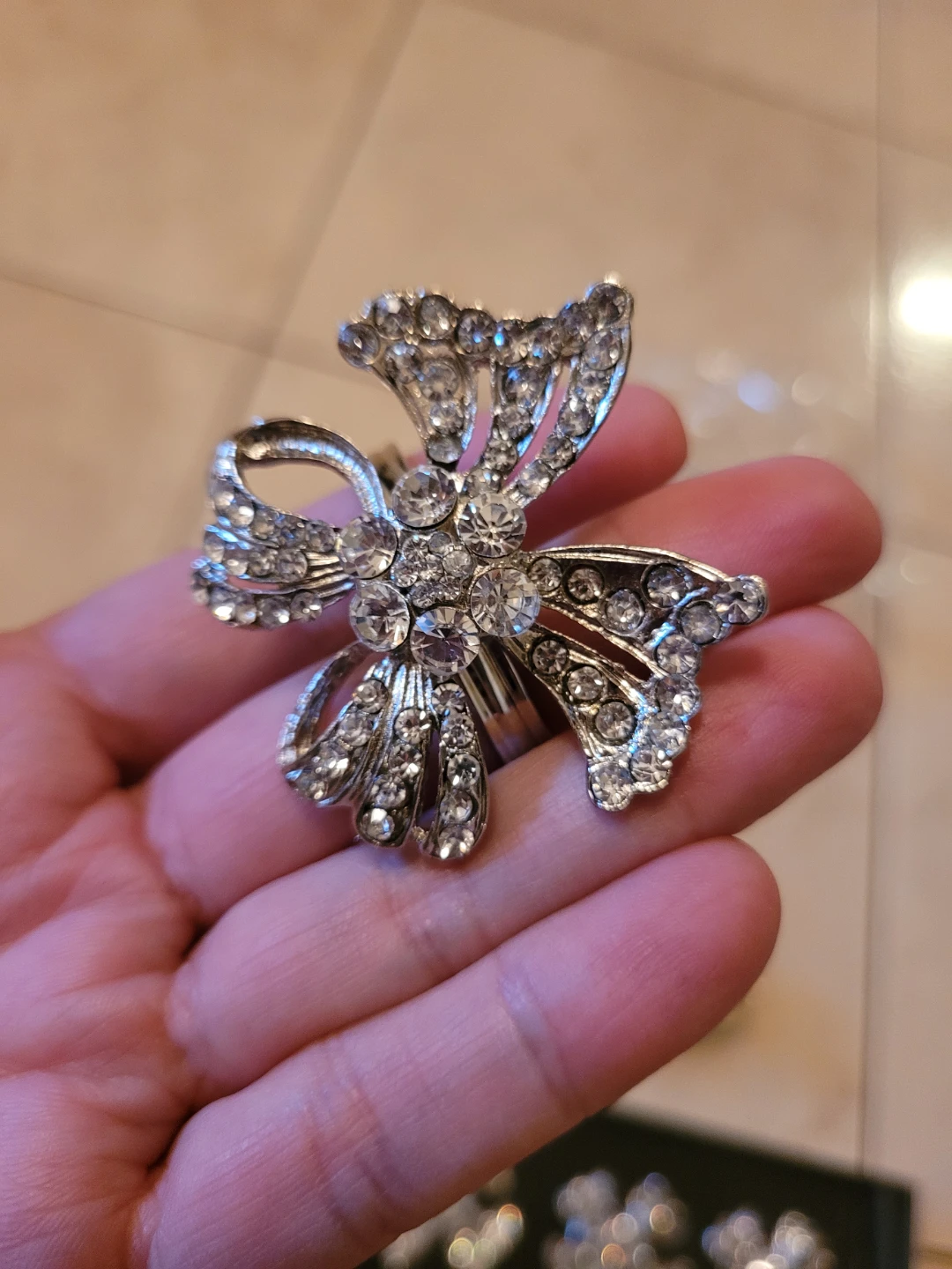 Napkin Rings - Set of 16, Rhinestone Bow Design - photo 2