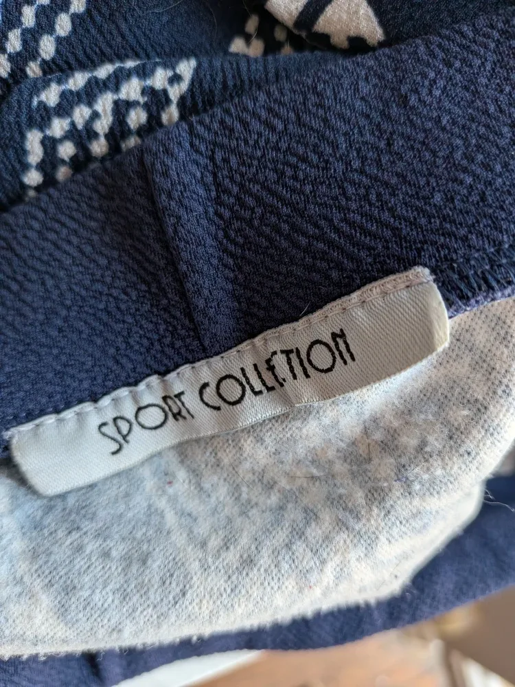 Patterned Navy Skirt image indicator(7)