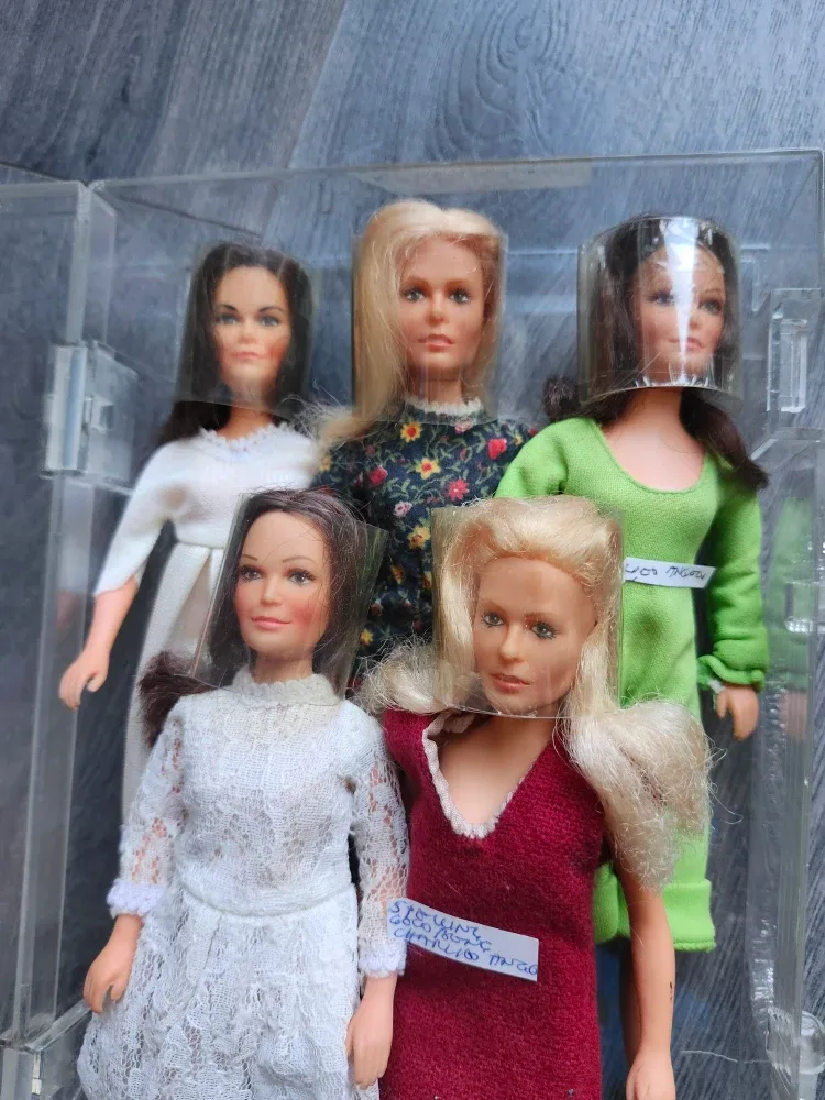 VINTAGE CHARLIES ANGELS DOLL 5 LOT image indicator(6)