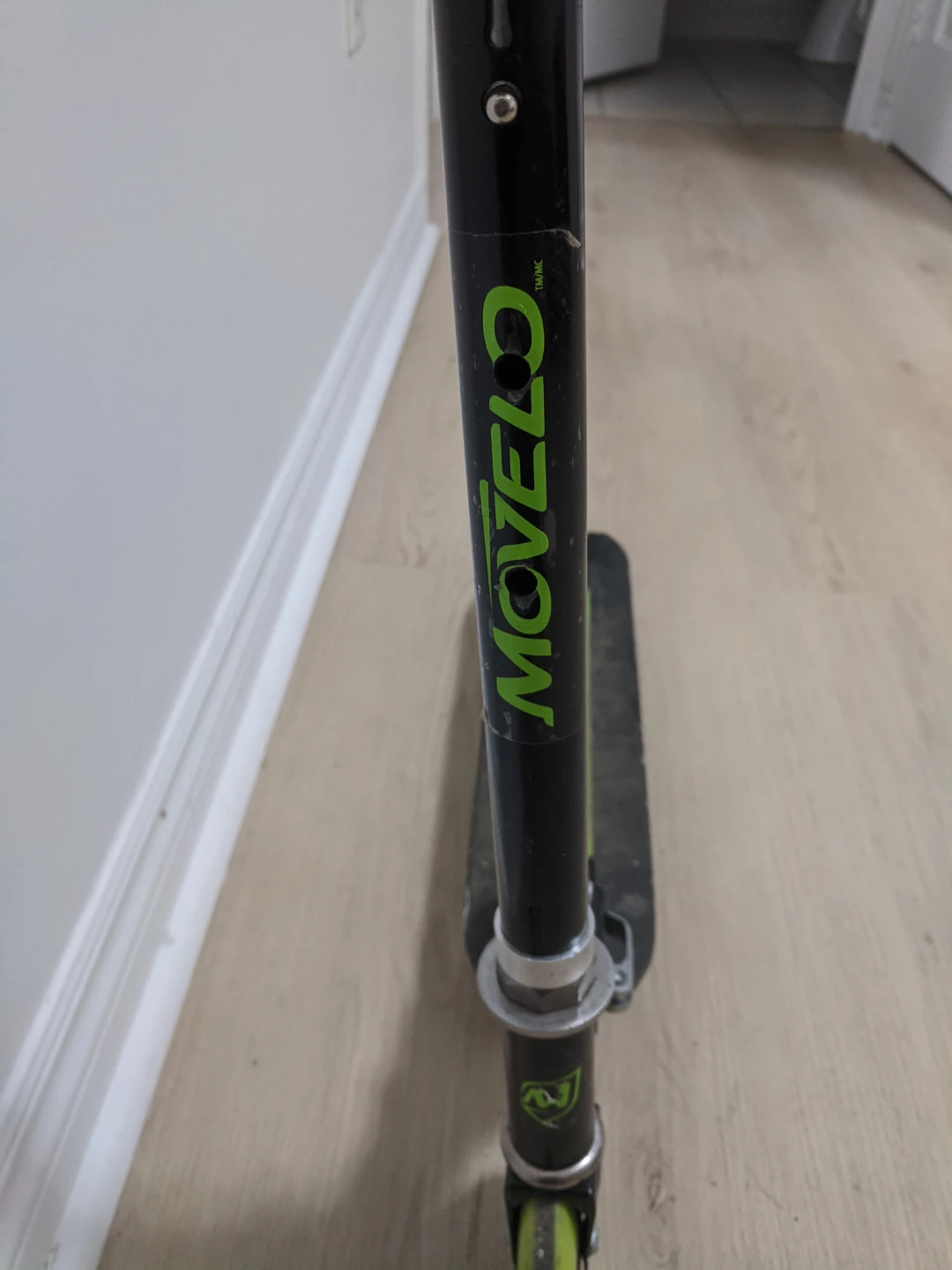 Movelo Scooter - Green Accents - photo 4