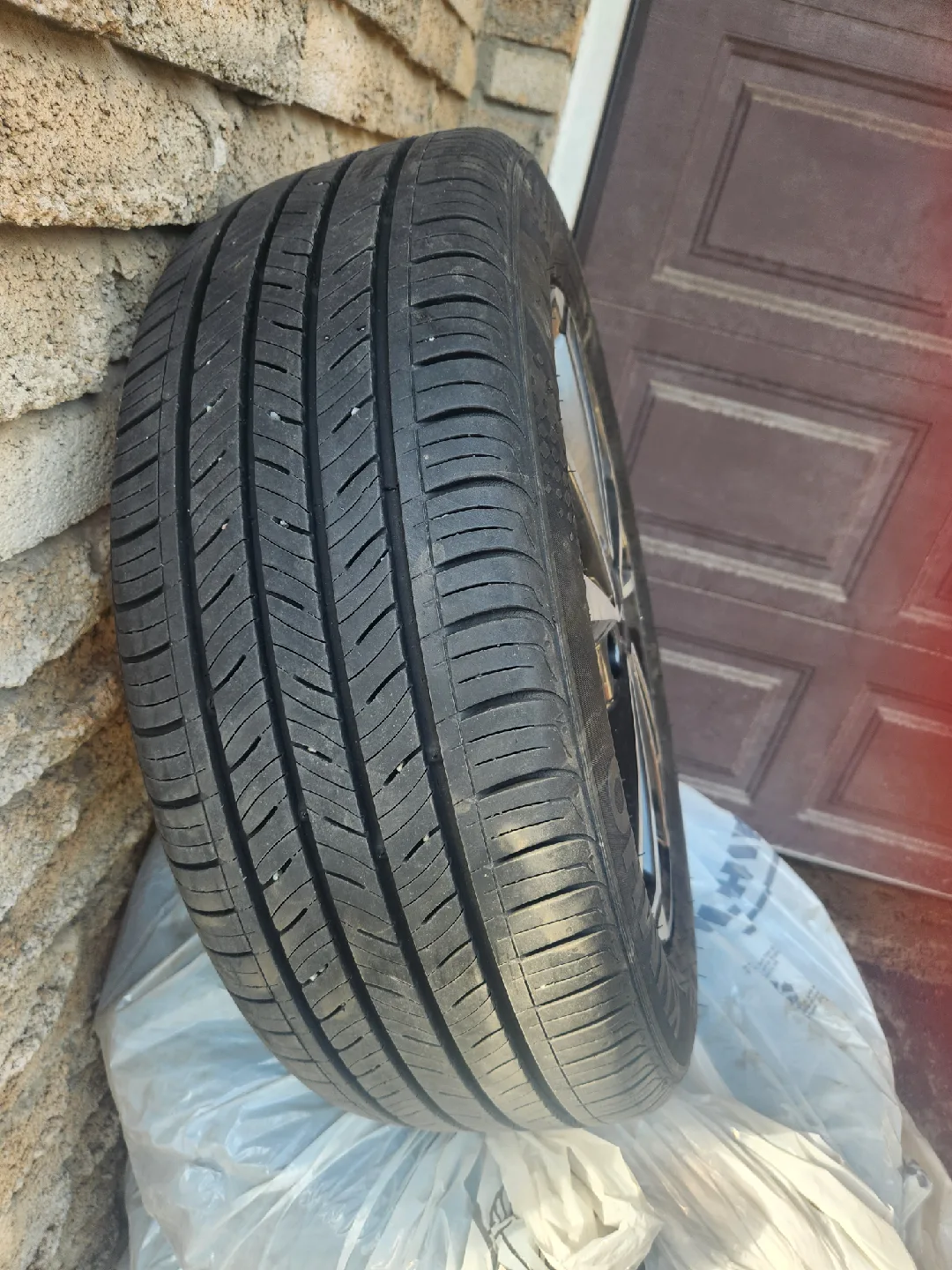 Kumho Solus TA31 Tire 205/55R16 91H image indicator(3)