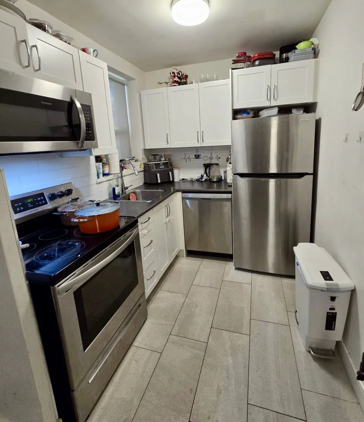 Privet Furnished Room for Rent – North York (Wilson Ave area) image indicator(5)