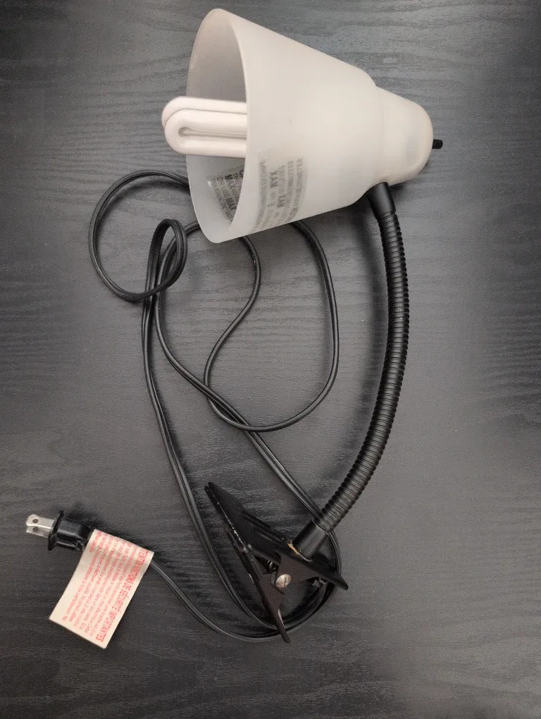 Clip-on Desk Lamp