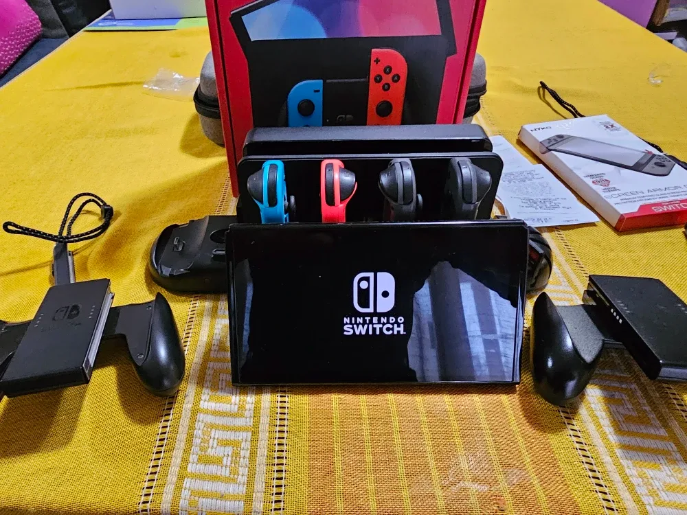 Nintendo Switch OLED bundle w/ accessories image indicator(6)