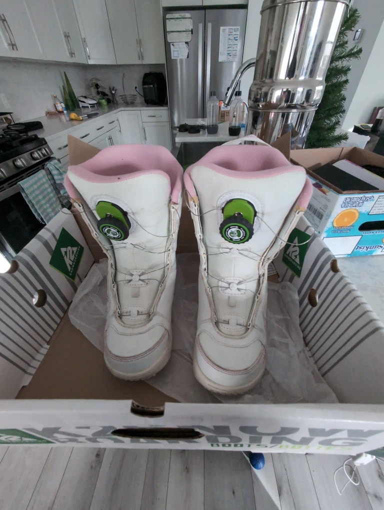 K2 Kat Kids' Snowboard Boots - White, Size 5 US - photo 2